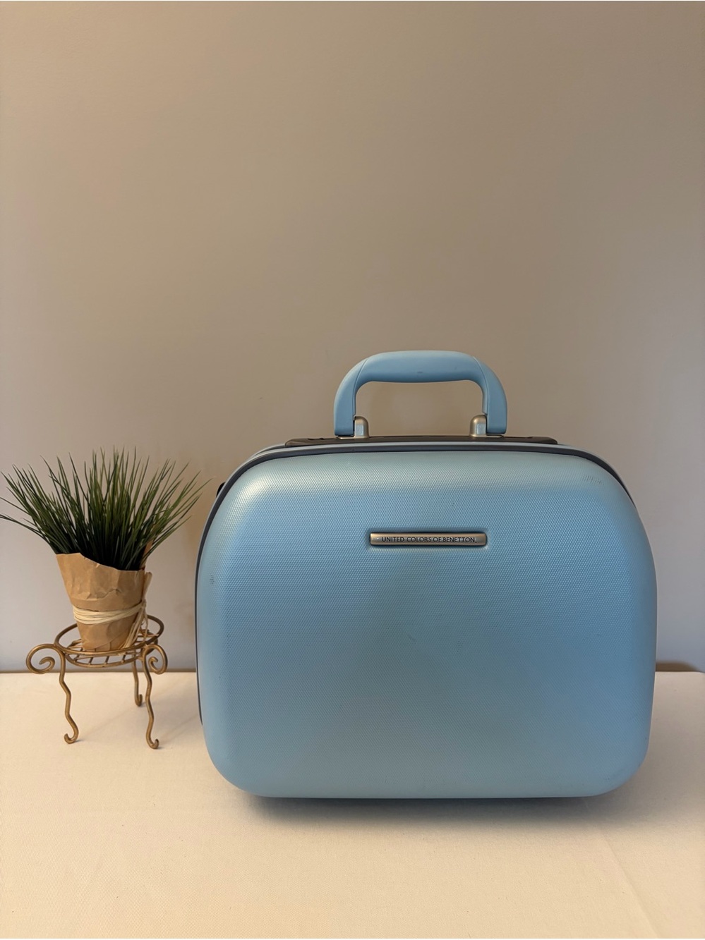 Vintage United Colors of Benetton Hard-Shell Train/Vanity Case – Pastel Blue
